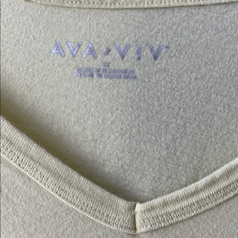 2 Ava and Viv tee shirts